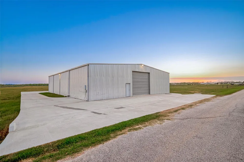 342 County Road 416 Brazoria, TX 77422
