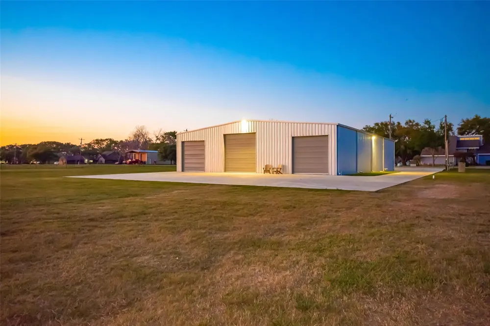 342 County Road 416 Brazoria, TX 77422