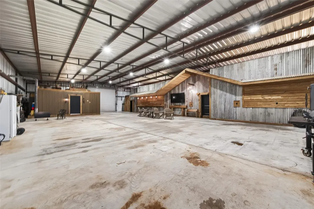 342 County Road 416 Brazoria, TX 77422