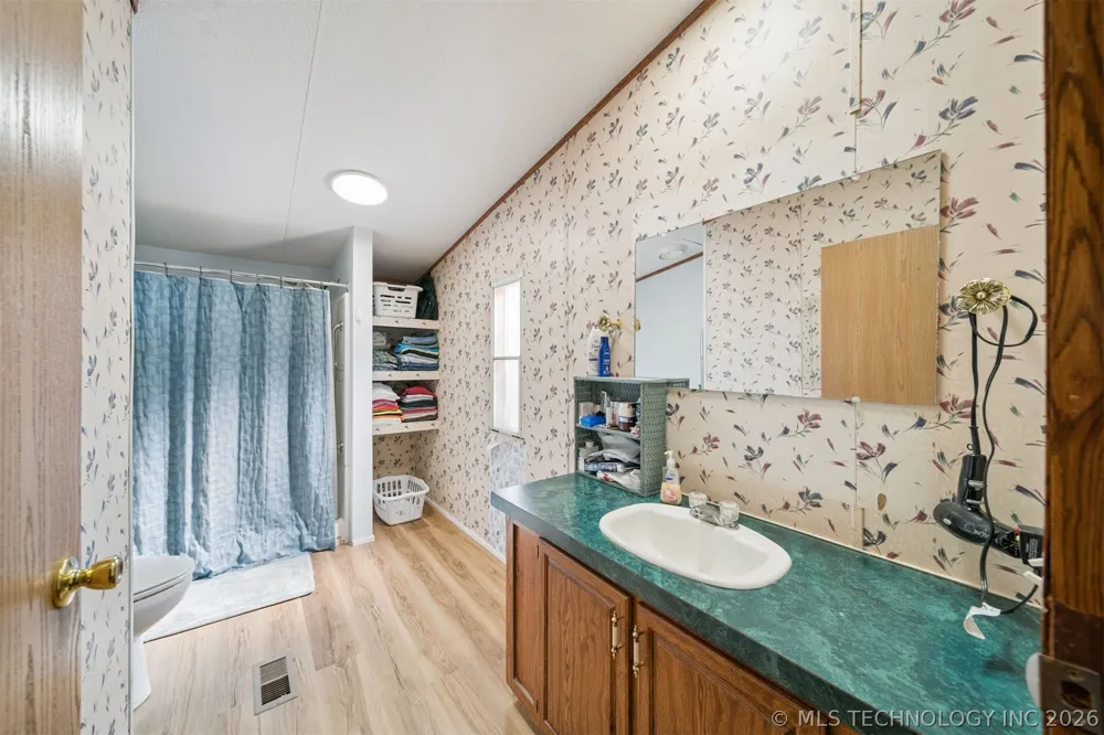 1254 4428 ROAD Salina, OK 74365