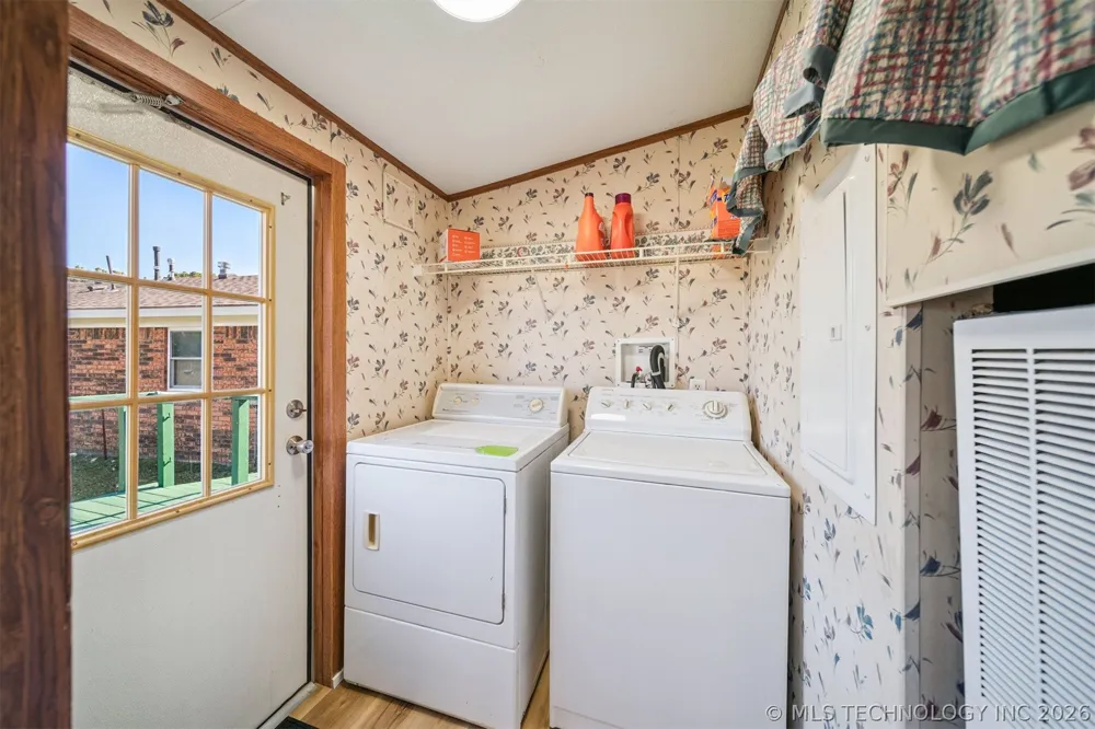 1254 4428 ROAD Salina, OK 74365