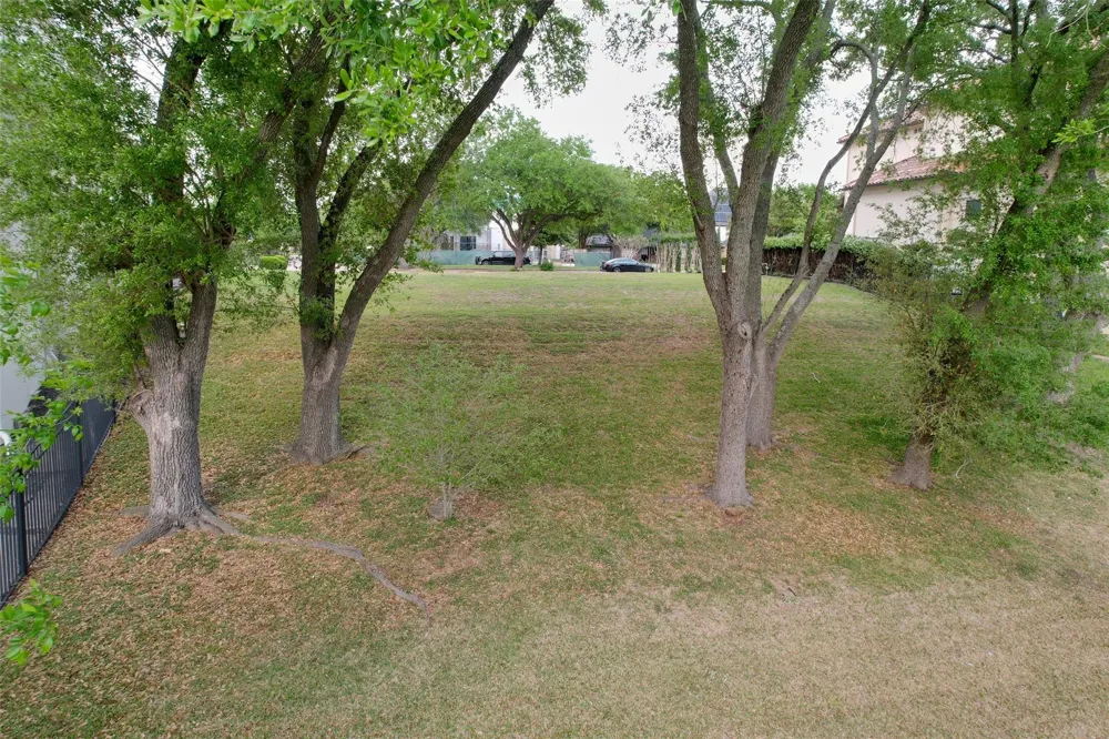 602 Sugar Creek Boulevard Sugar Land, TX 77478
