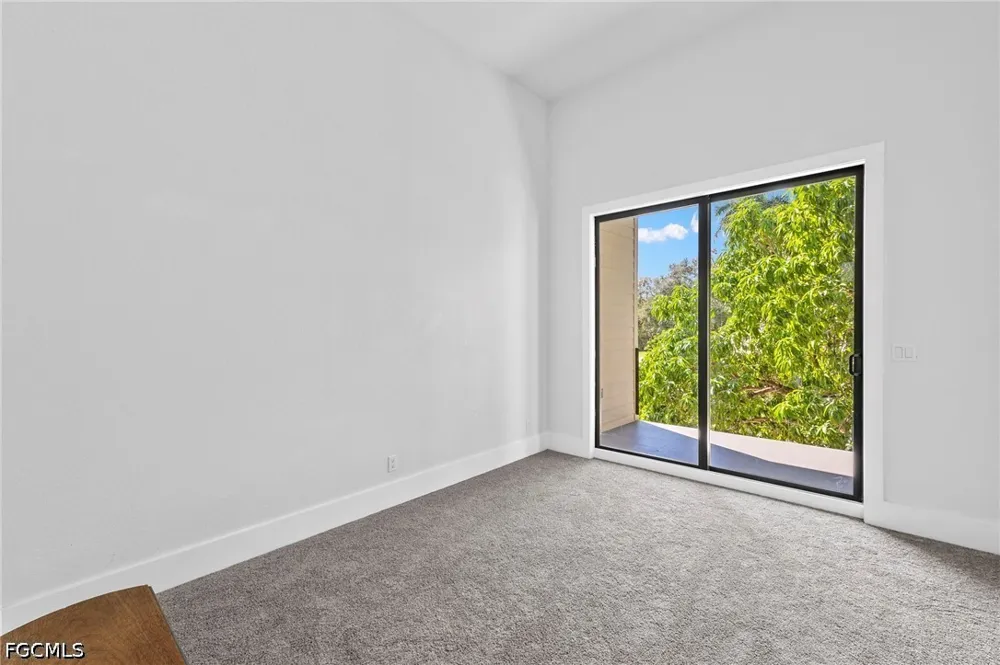 Lynwood Avenue Fort Myers, FL 33901