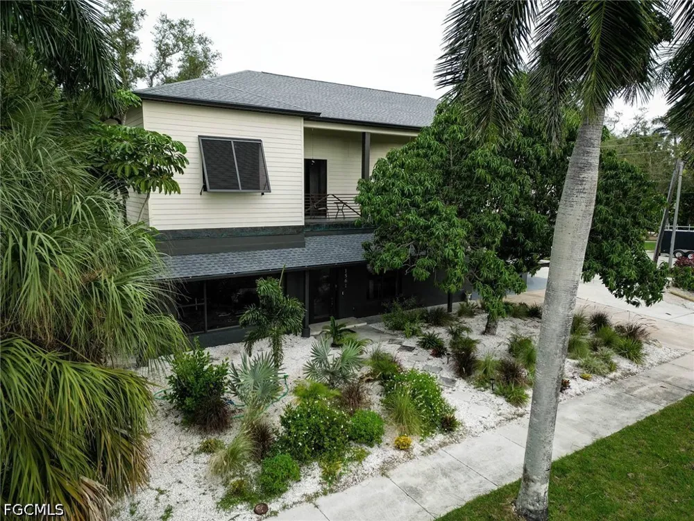 Lynwood Avenue Fort Myers, FL 33901