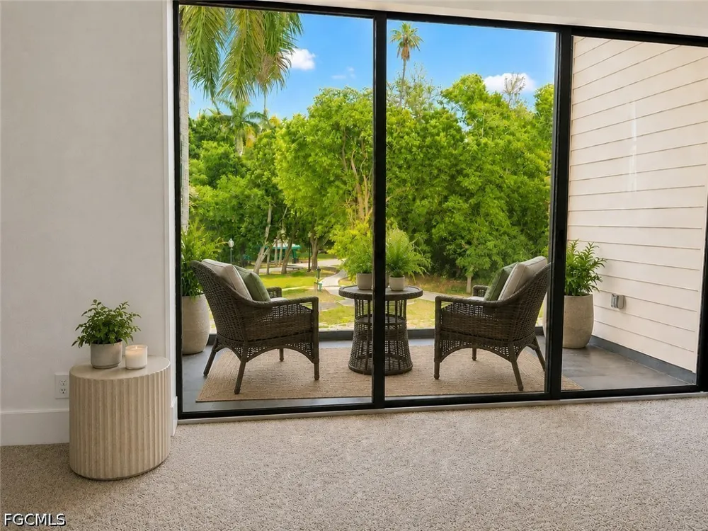 Lynwood Avenue Fort Myers, FL 33901
