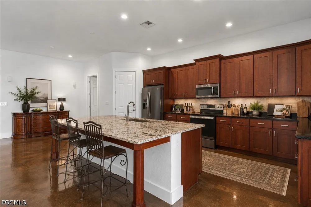 Lynwood Avenue Fort Myers, FL 33901