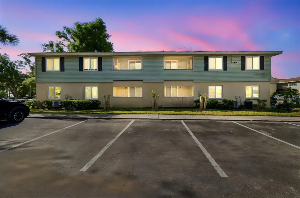 229 RED MAPLE PLACE Brandon, FL 33510