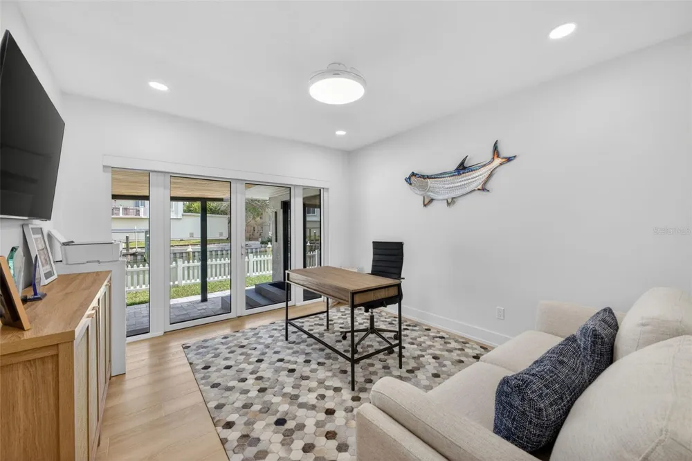 1866 VENETIAN POINT DRIVE Clearwater, FL 33755