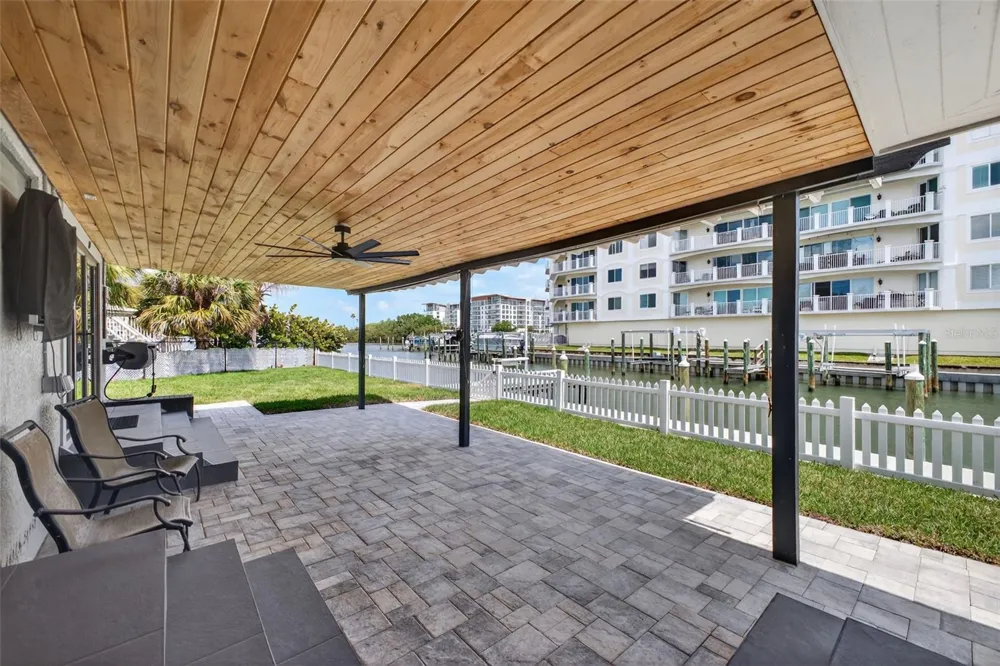 1866 VENETIAN POINT DRIVE Clearwater, FL 33755