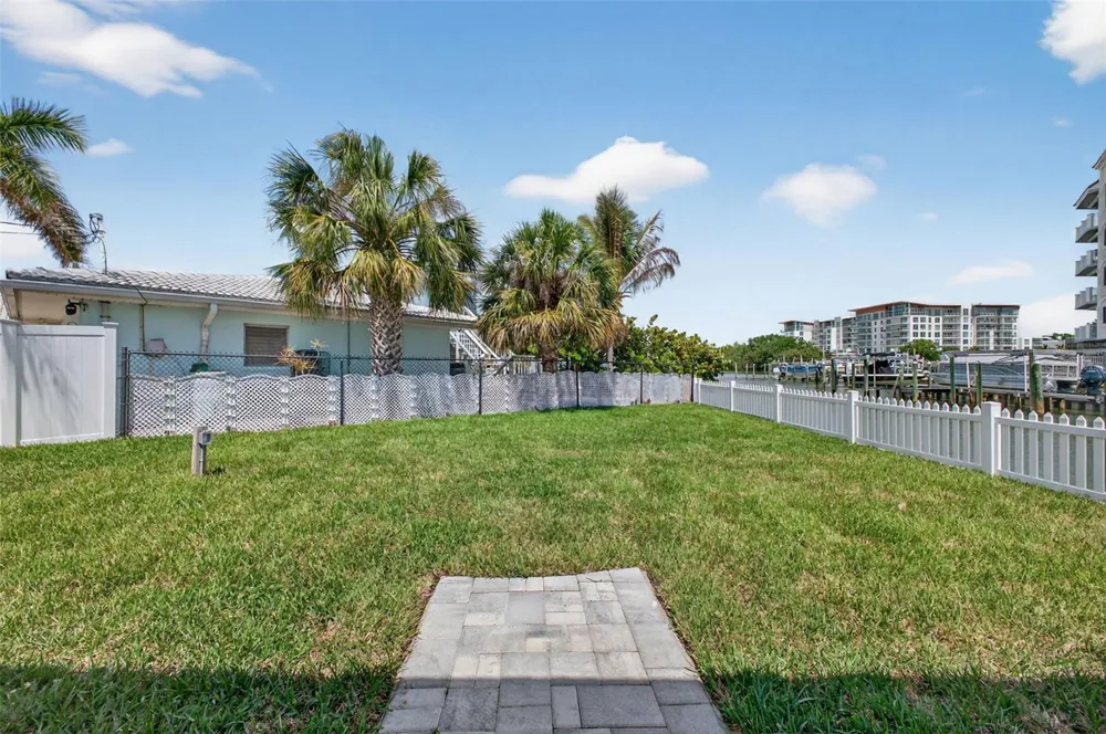 1866 VENETIAN POINT DRIVE Clearwater, FL 33755