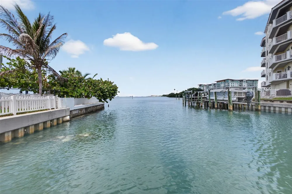 1866 VENETIAN POINT DRIVE Clearwater, FL 33755