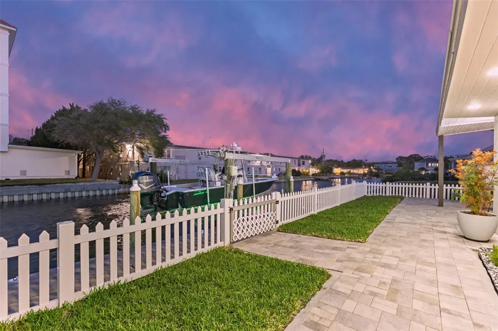 1866 VENETIAN POINT DRIVE Clearwater, FL 33755