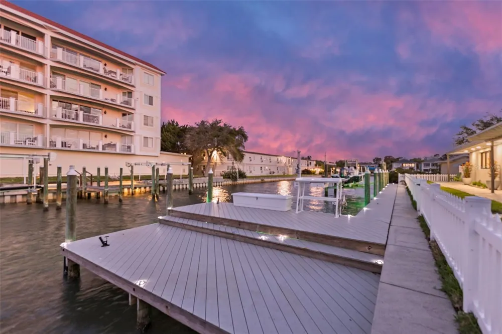 1866 VENETIAN POINT DRIVE Clearwater, FL 33755