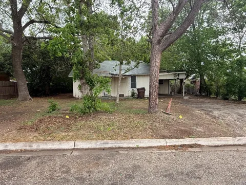 918 S Brazos Street