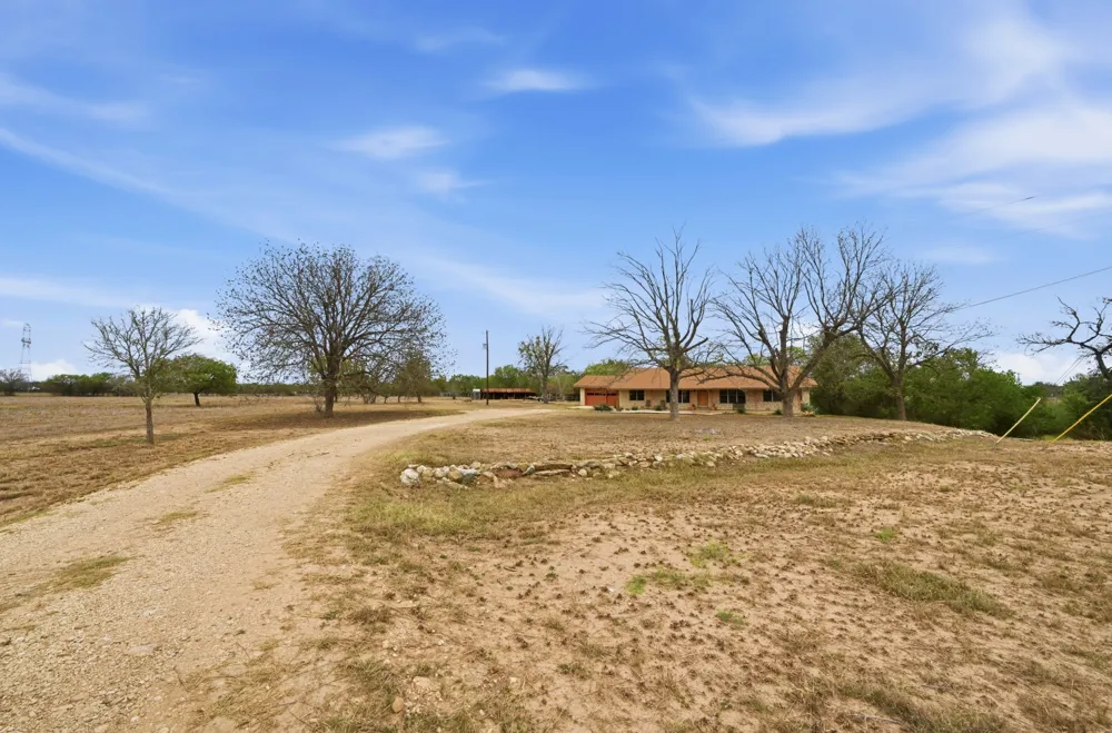 3500 Scull Road Martindale, TX 78655