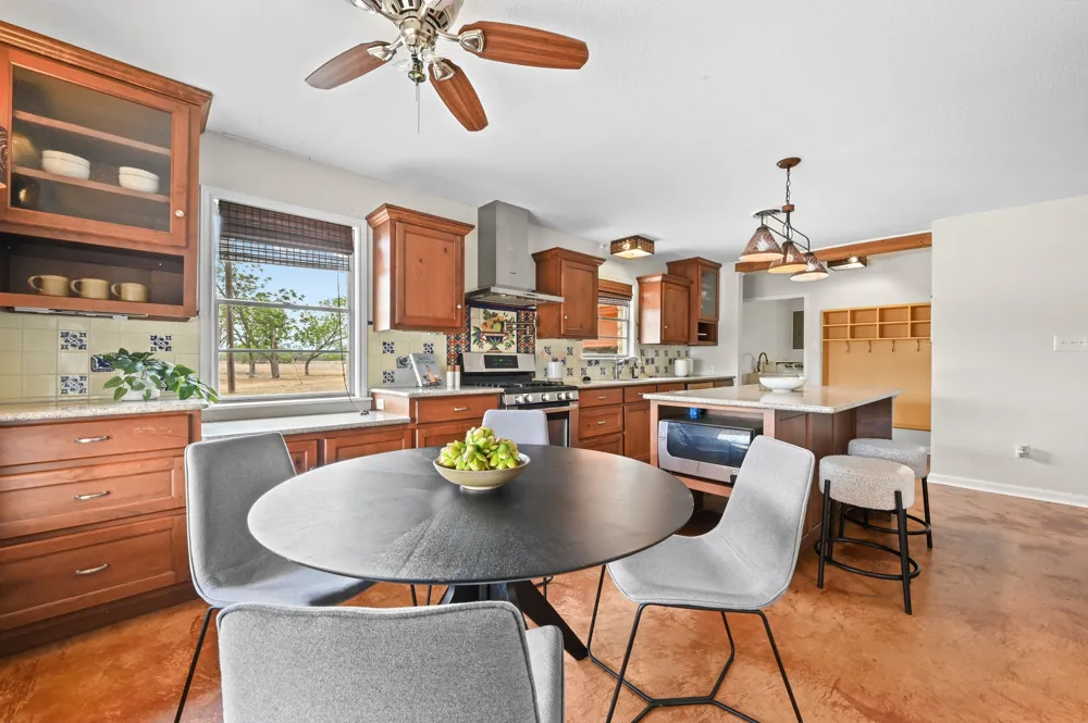 3500 Scull Road Martindale, TX 78655