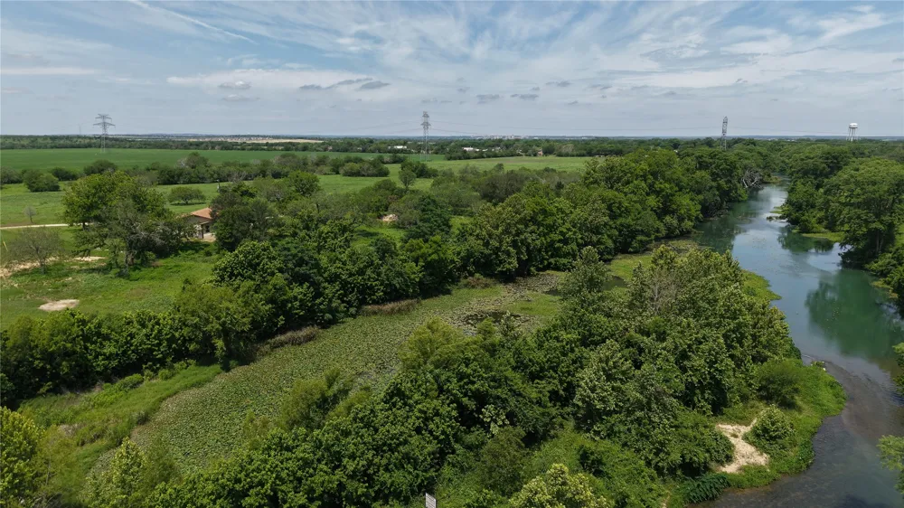 3500 Scull Road Martindale, TX 78655