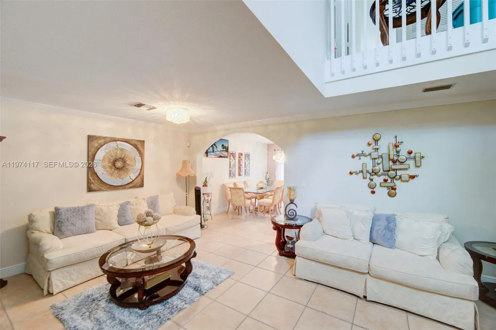 10 NW 110th Ave Plantation, FL 33324