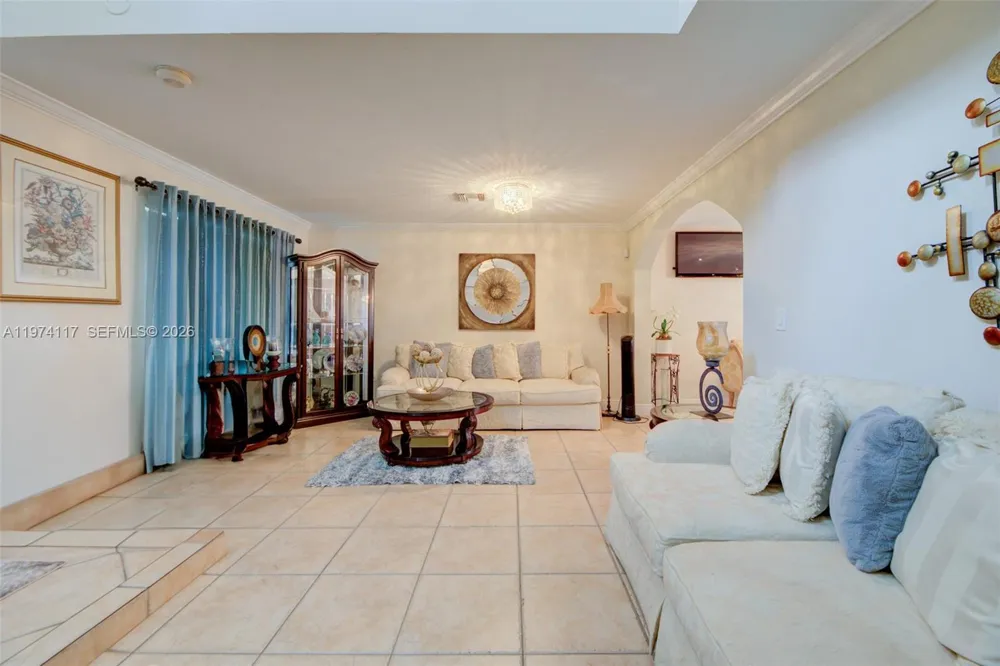 10 NW 110th Ave Plantation, FL 33324