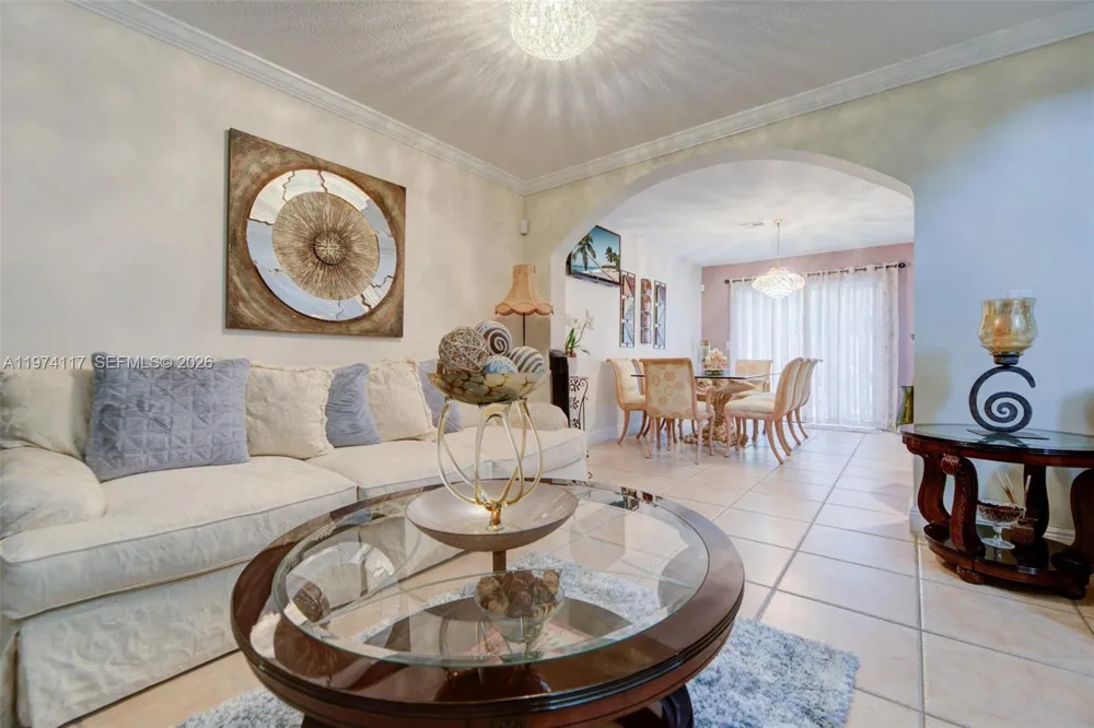 10 NW 110th Ave Plantation, FL 33324