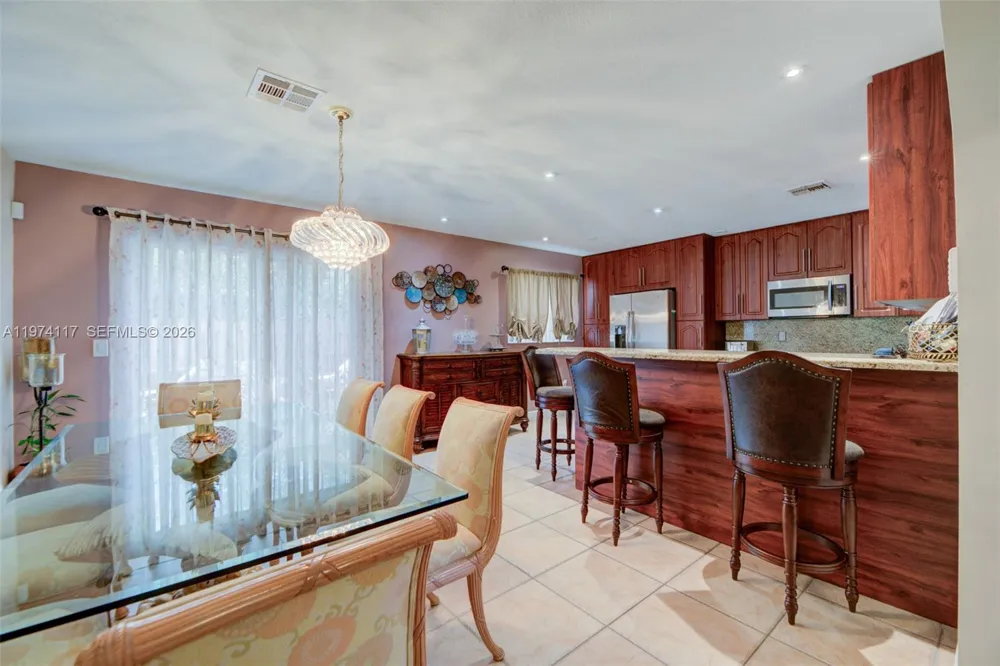 10 NW 110th Ave Plantation, FL 33324