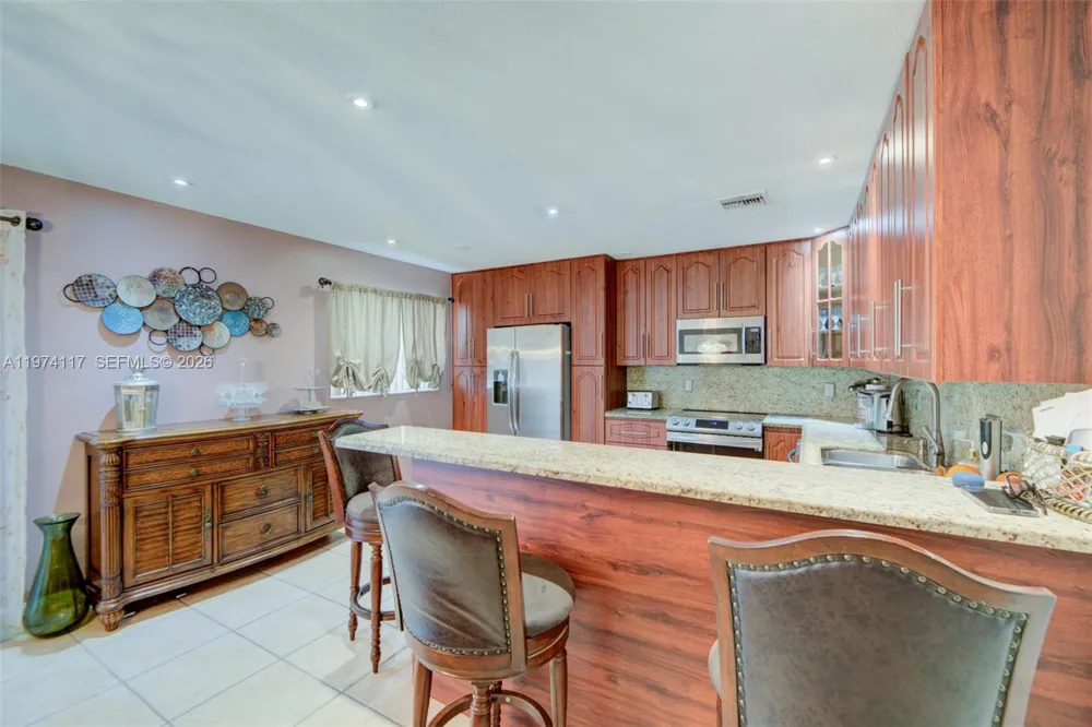 10 NW 110th Ave Plantation, FL 33324