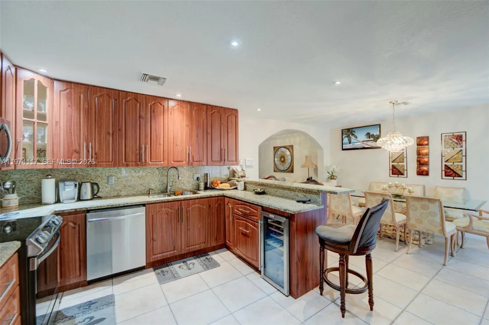 10 NW 110th Ave Plantation, FL 33324