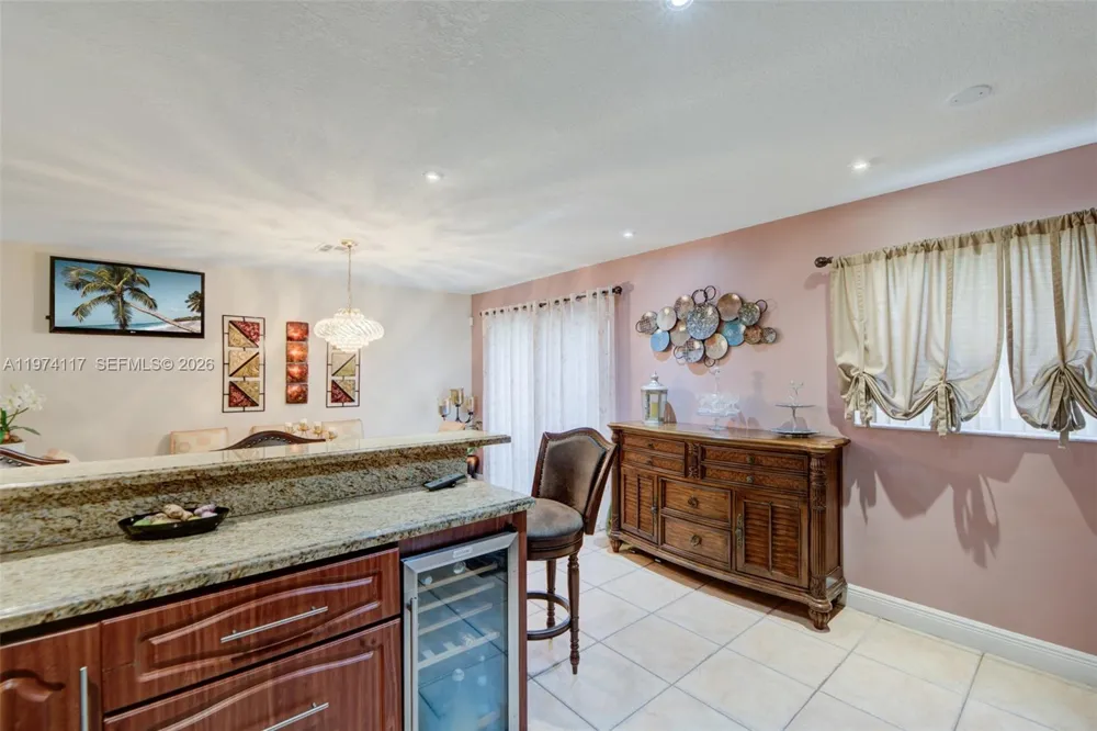 10 NW 110th Ave Plantation, FL 33324