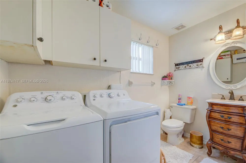 10 NW 110th Ave Plantation, FL 33324