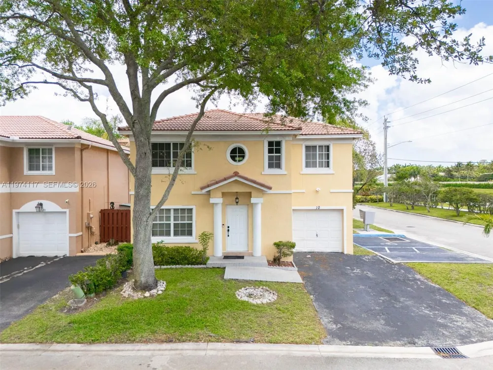 10 NW 110th Ave Plantation, FL 33324
