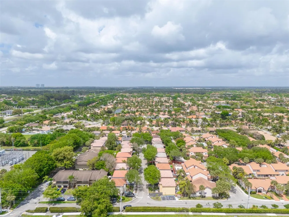 10 NW 110th Ave Plantation, FL 33324