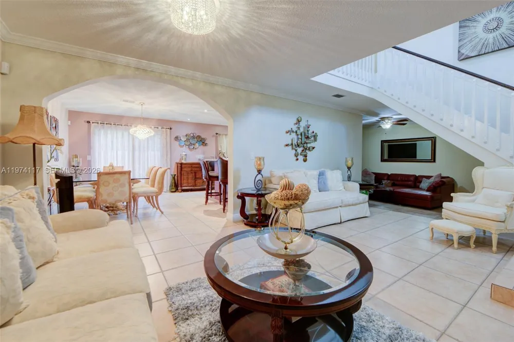 10 NW 110th Ave Plantation, FL 33324