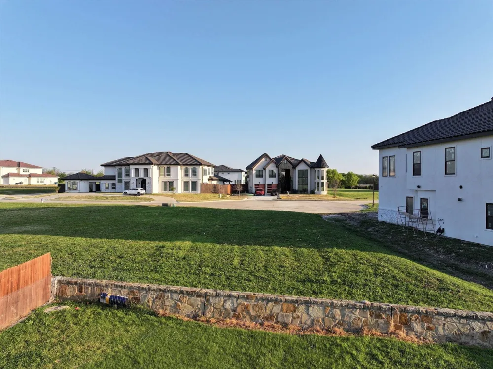 212 Osman Drive Murphy, TX 75094