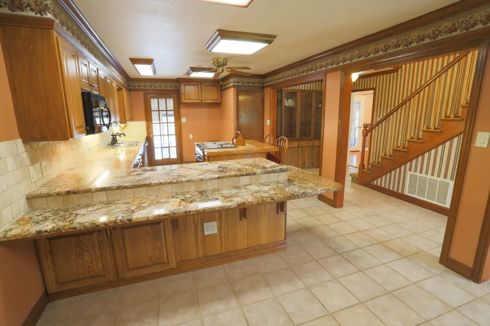 303 David Davis Drive McGregor, TX 76657