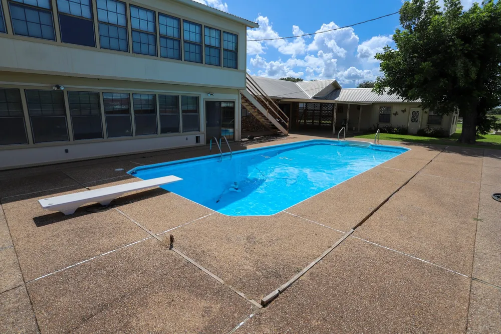 303 David Davis Drive McGregor, TX 76657