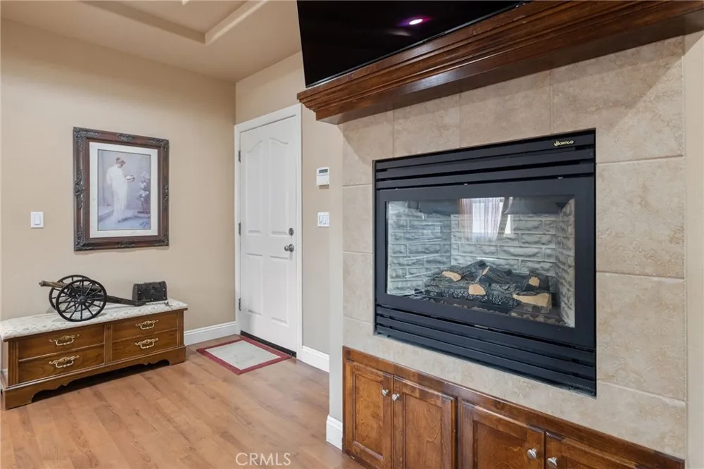 1928 S Shirk Visalia, CA 93277