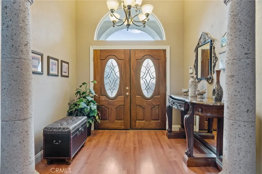 1928 S Shirk Visalia, CA 93277