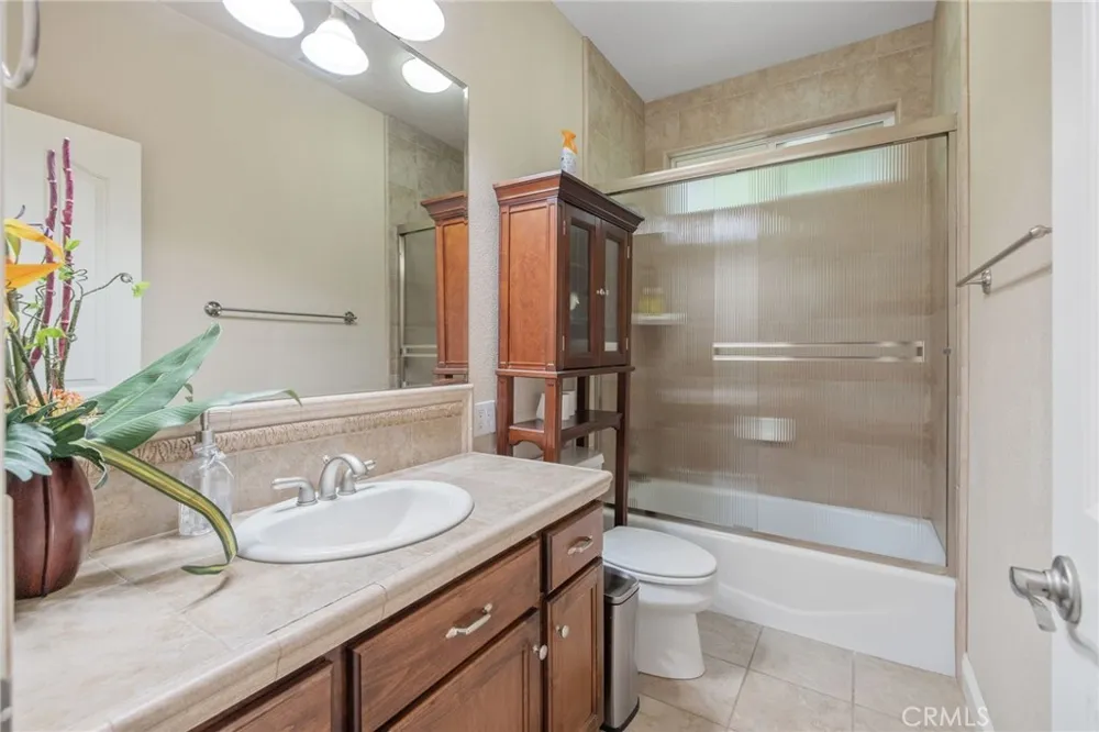 1928 S Shirk Visalia, CA 93277