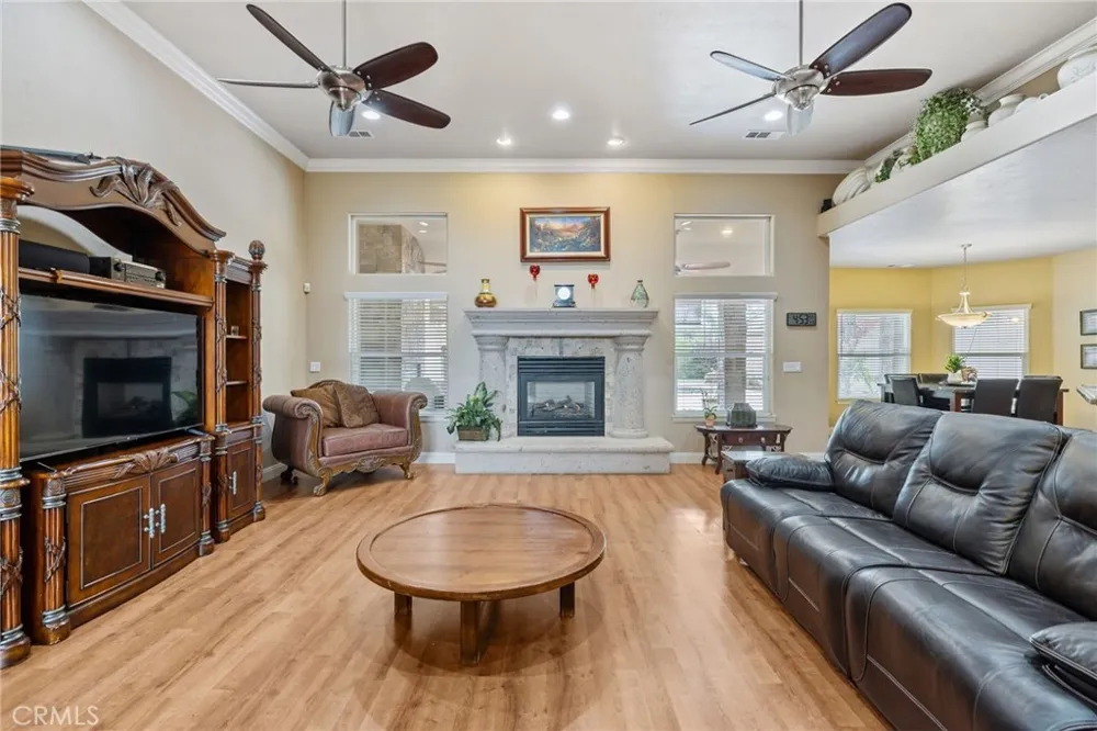 1928 S Shirk Visalia, CA 93277