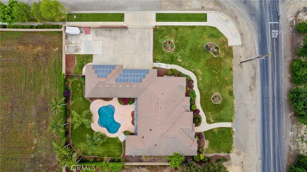 1928 S Shirk Visalia, CA 93277