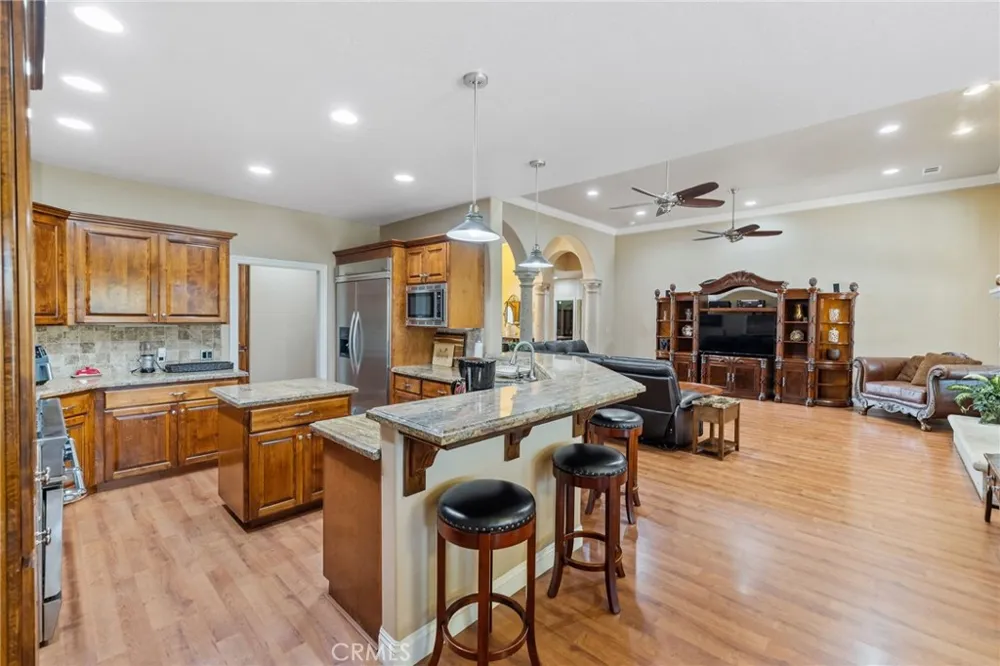 1928 S Shirk Visalia, CA 93277