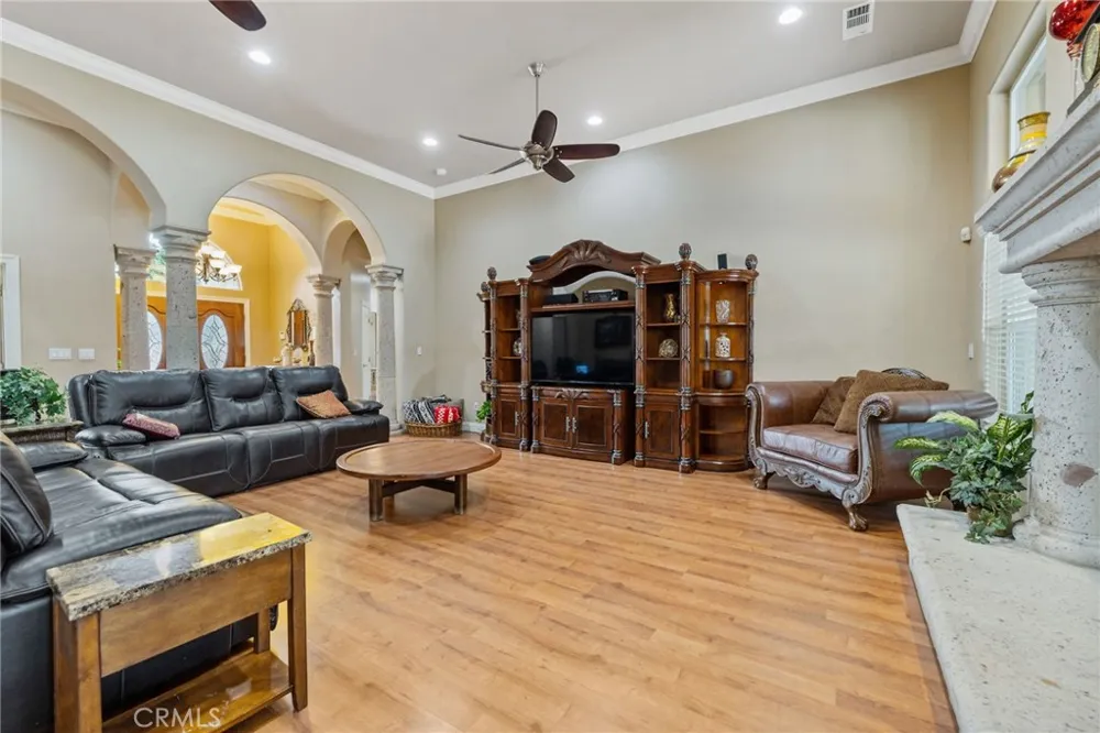 1928 S Shirk Visalia, CA 93277