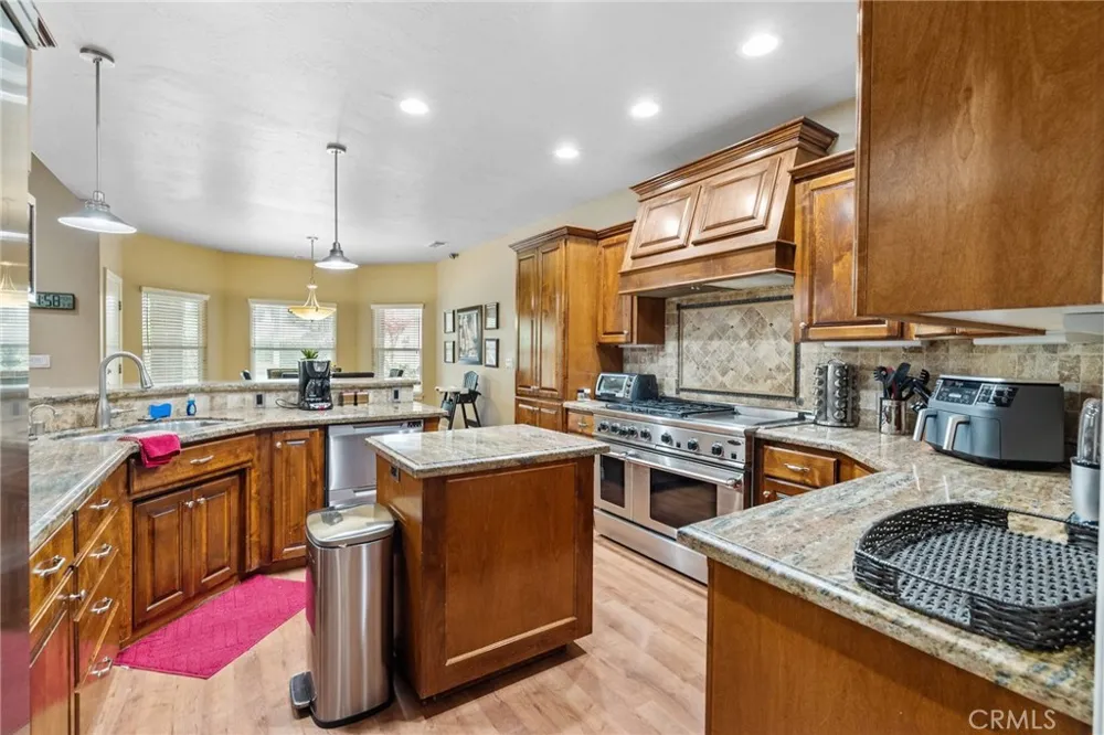 1928 S Shirk Visalia, CA 93277