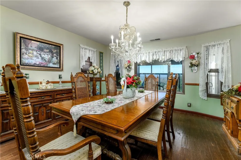 32360 Navajo Springs Wildomar, CA 92595