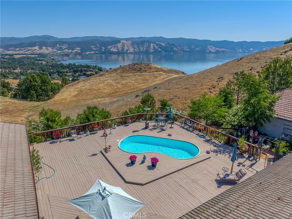 460 Lake Vista Drive Lakeport, CA 95453