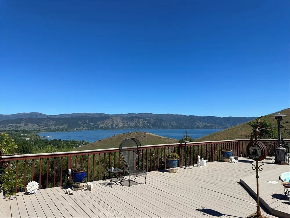 460 Lake Vista Drive Lakeport, CA 95453