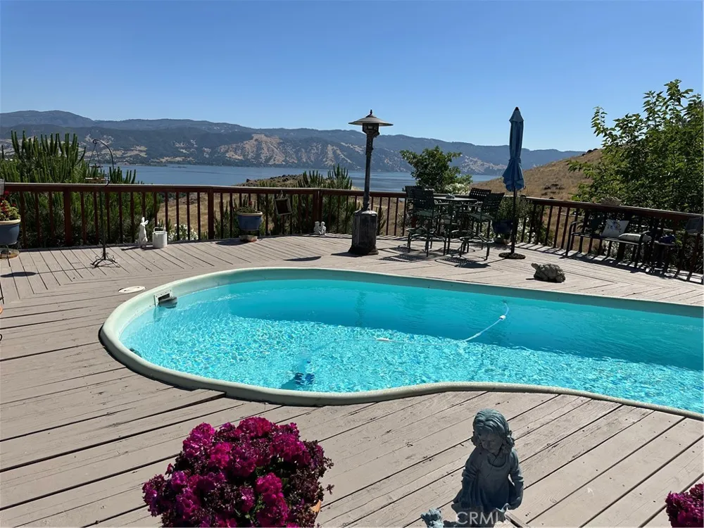 460 Lake Vista Drive Lakeport, CA 95453