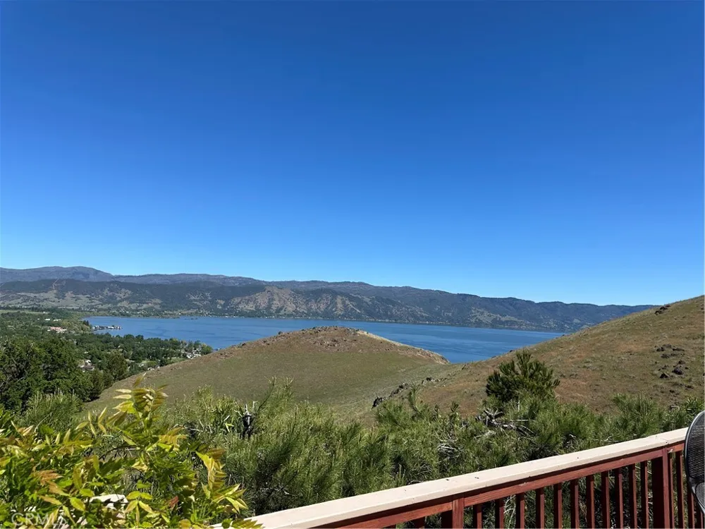 460 Lake Vista Drive Lakeport, CA 95453