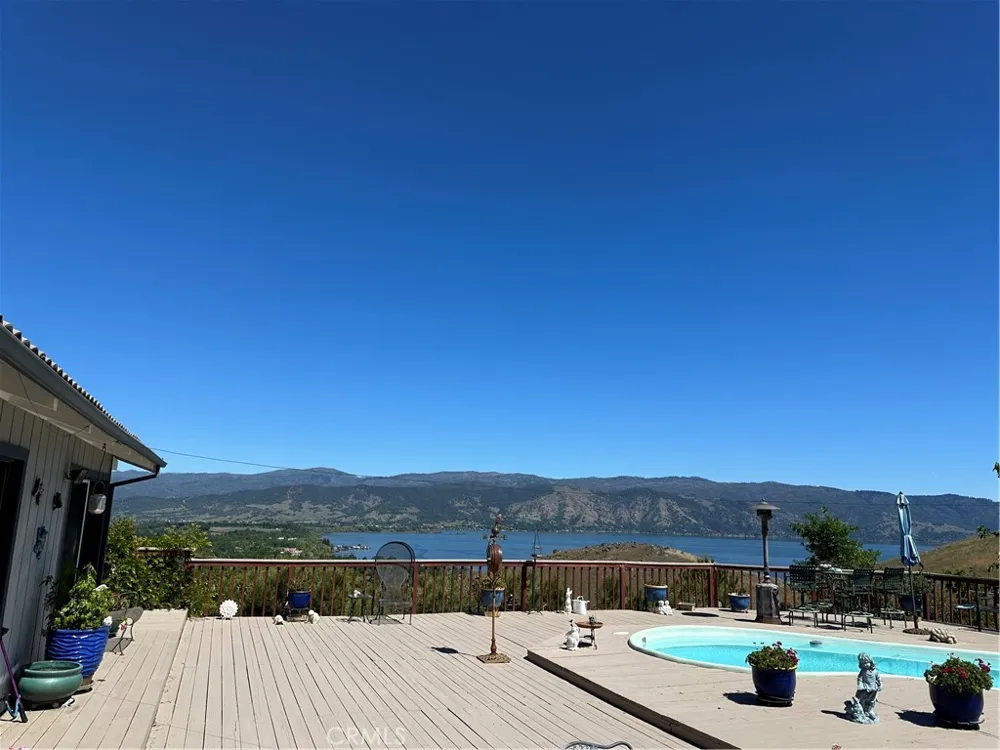 460 Lake Vista Drive Lakeport, CA 95453