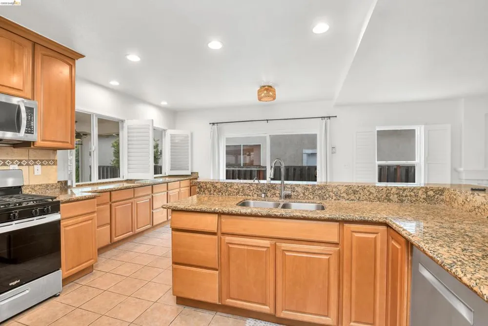 5460 Azure Ct Discovery Bay, CA 94505
